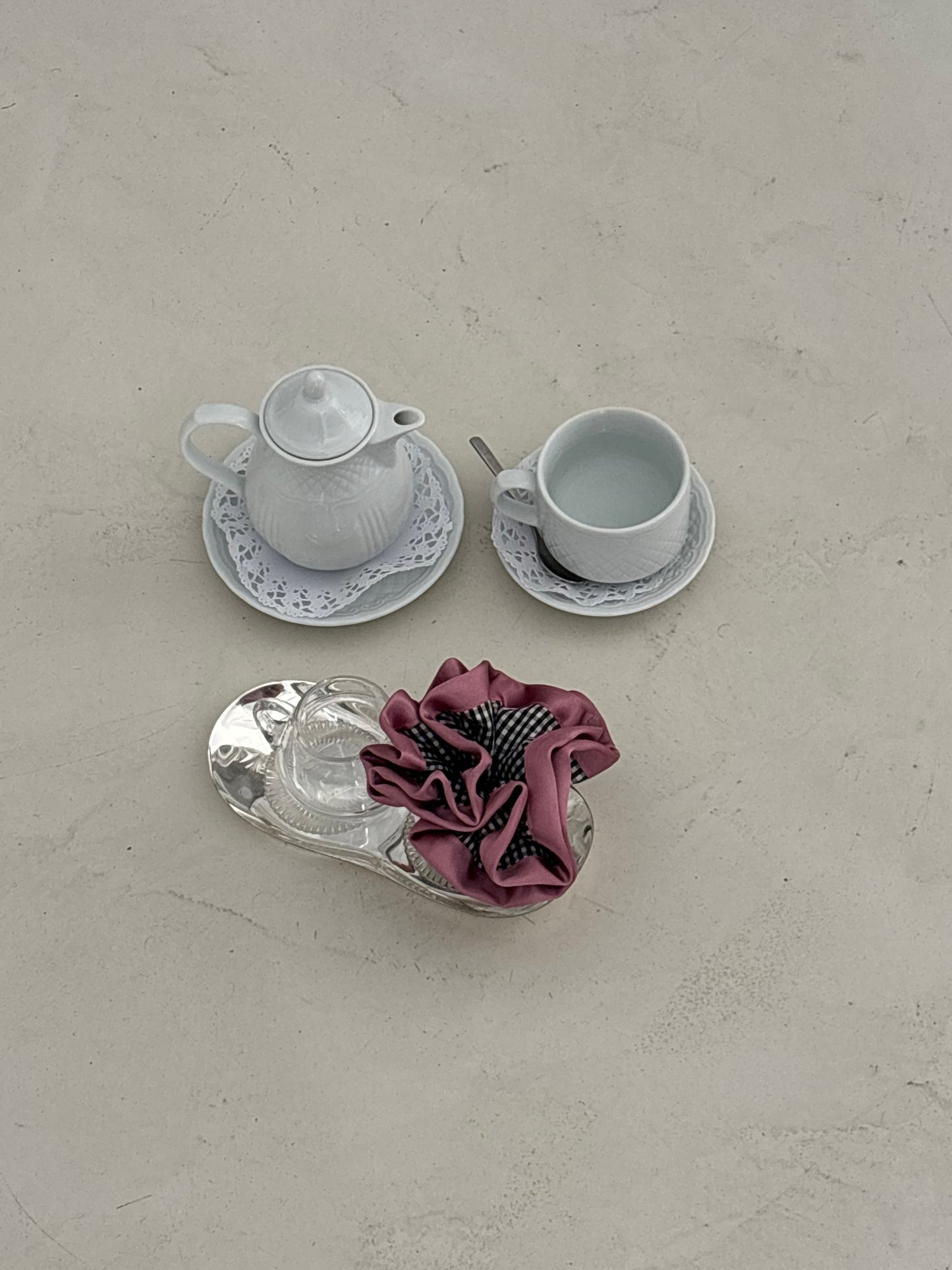 Lisi Scrunchie - Powder Pink